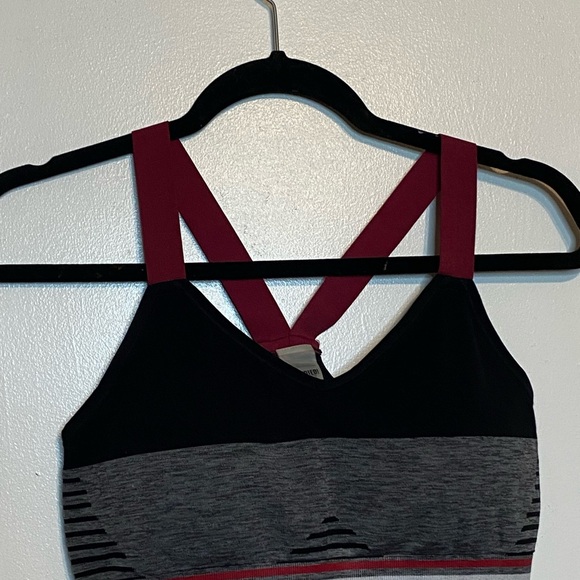 Stylish Black and Gray Women's Sports Bra Large - Picture 1 of 6